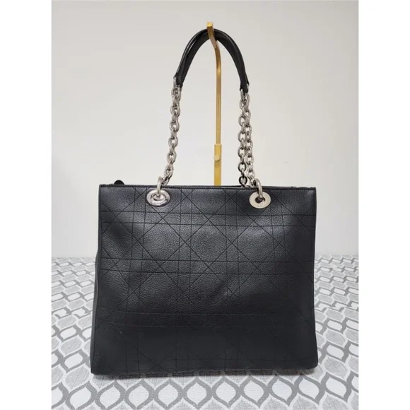 Authentic CHRISTIAN DIOR Grained Calfskin Leather Cannage Quilted Medium Ultradi - Picture 4 of 13